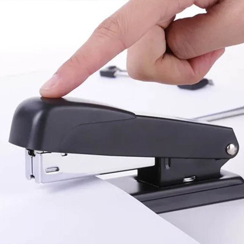 Teach you how to pry open a staple, the last method is said to be unknown to 80% of people!